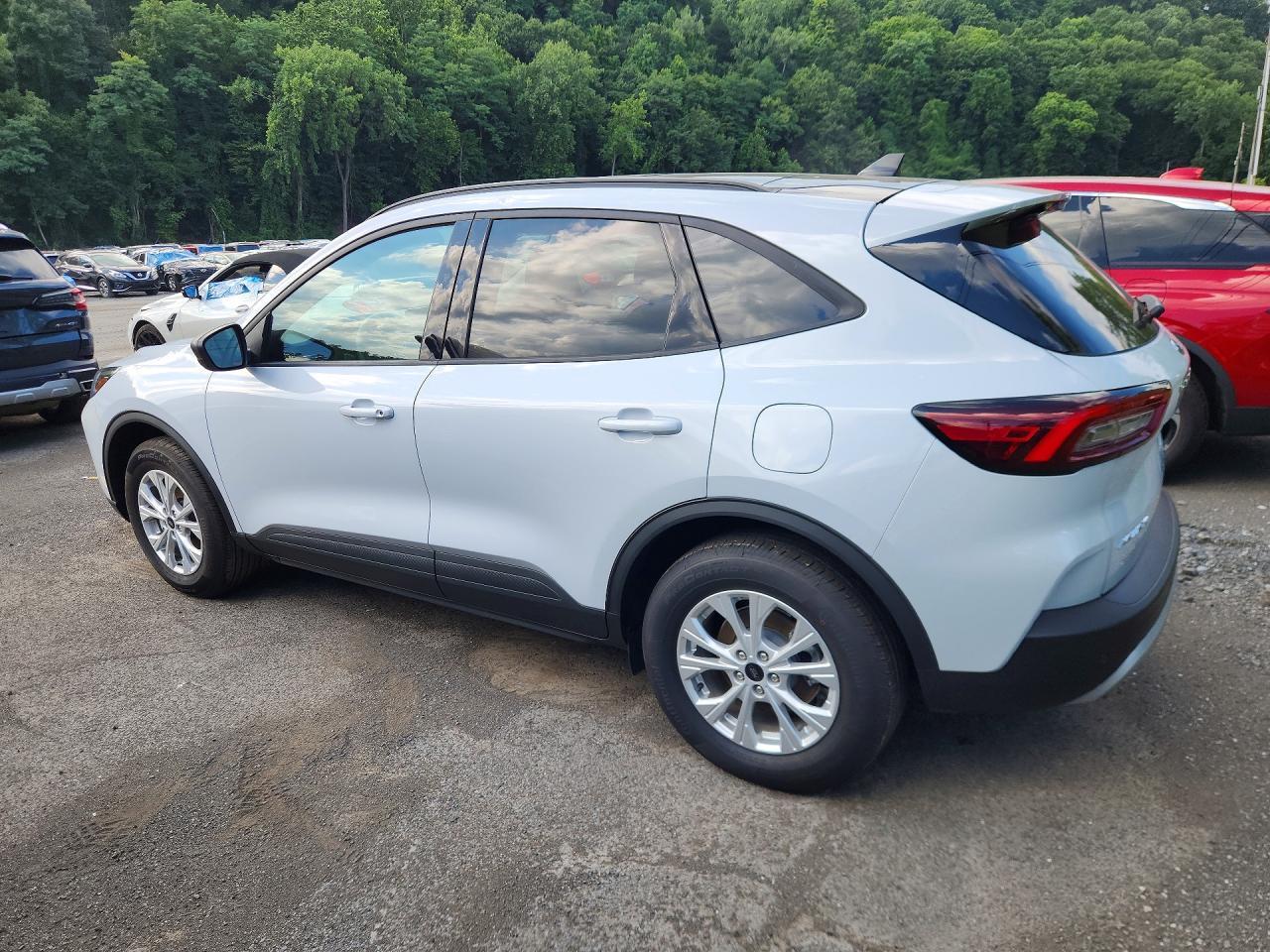 Salvage 2025 Ford Escape Active