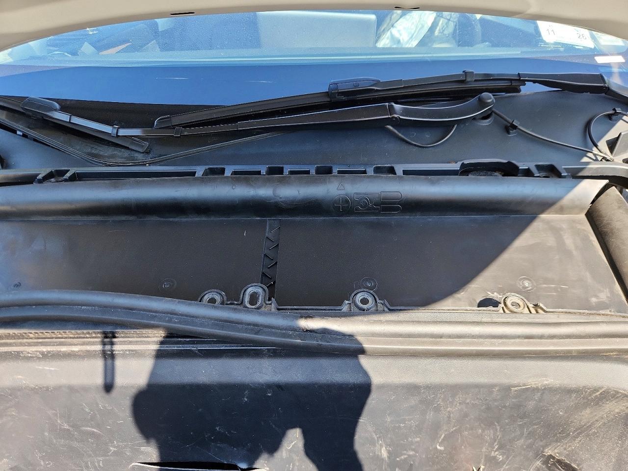 Salvage 2022 Tesla Model Y 