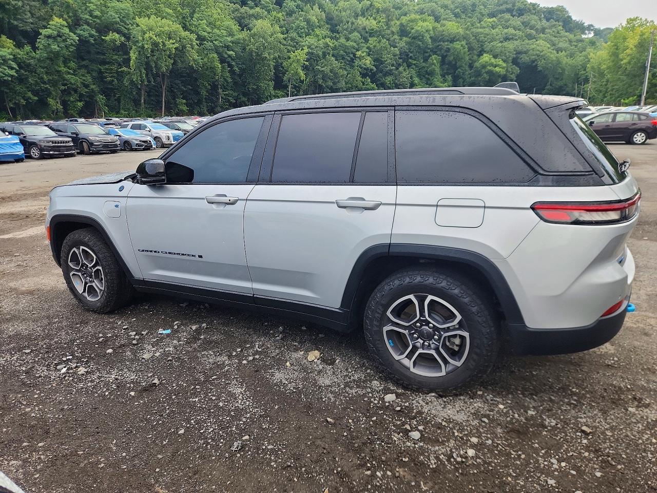 Salvage 2022 Jeep Grand Cherokee Trailhawk 4xe