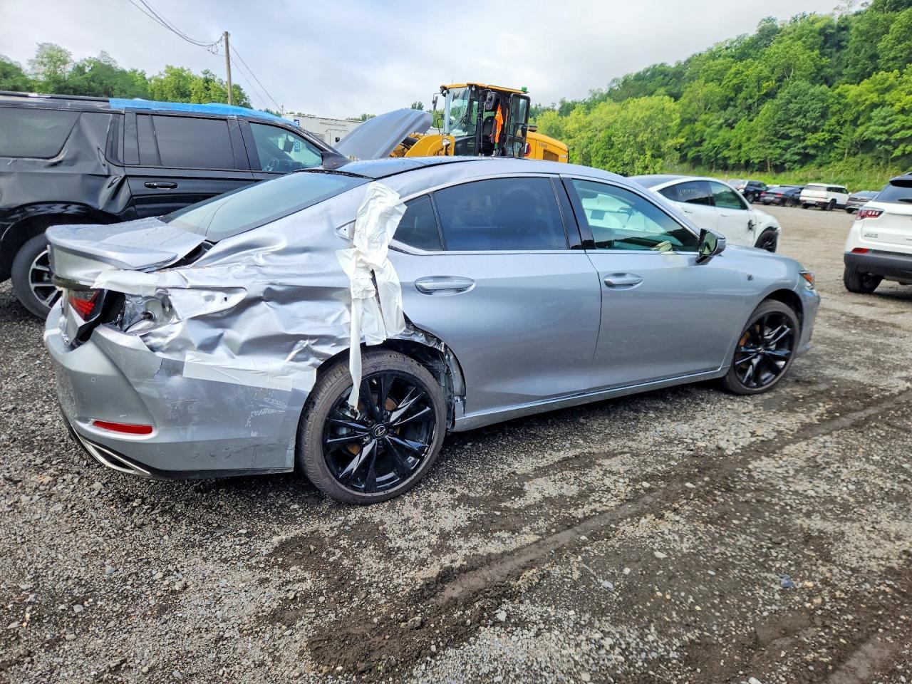 Salvage 2025 Lexus Es 350 F Sport