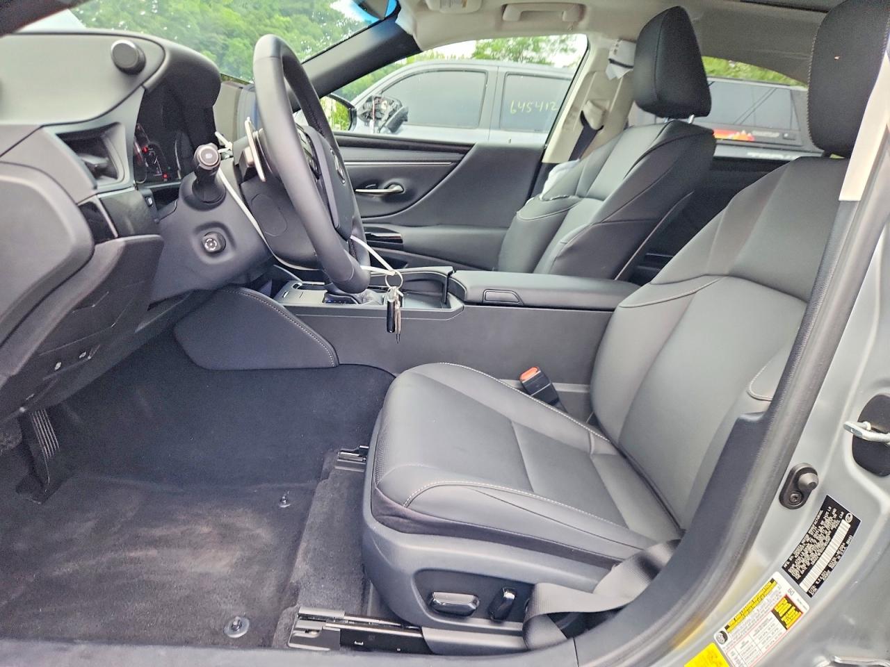 Salvage 2025 Lexus Es 350 F Sport