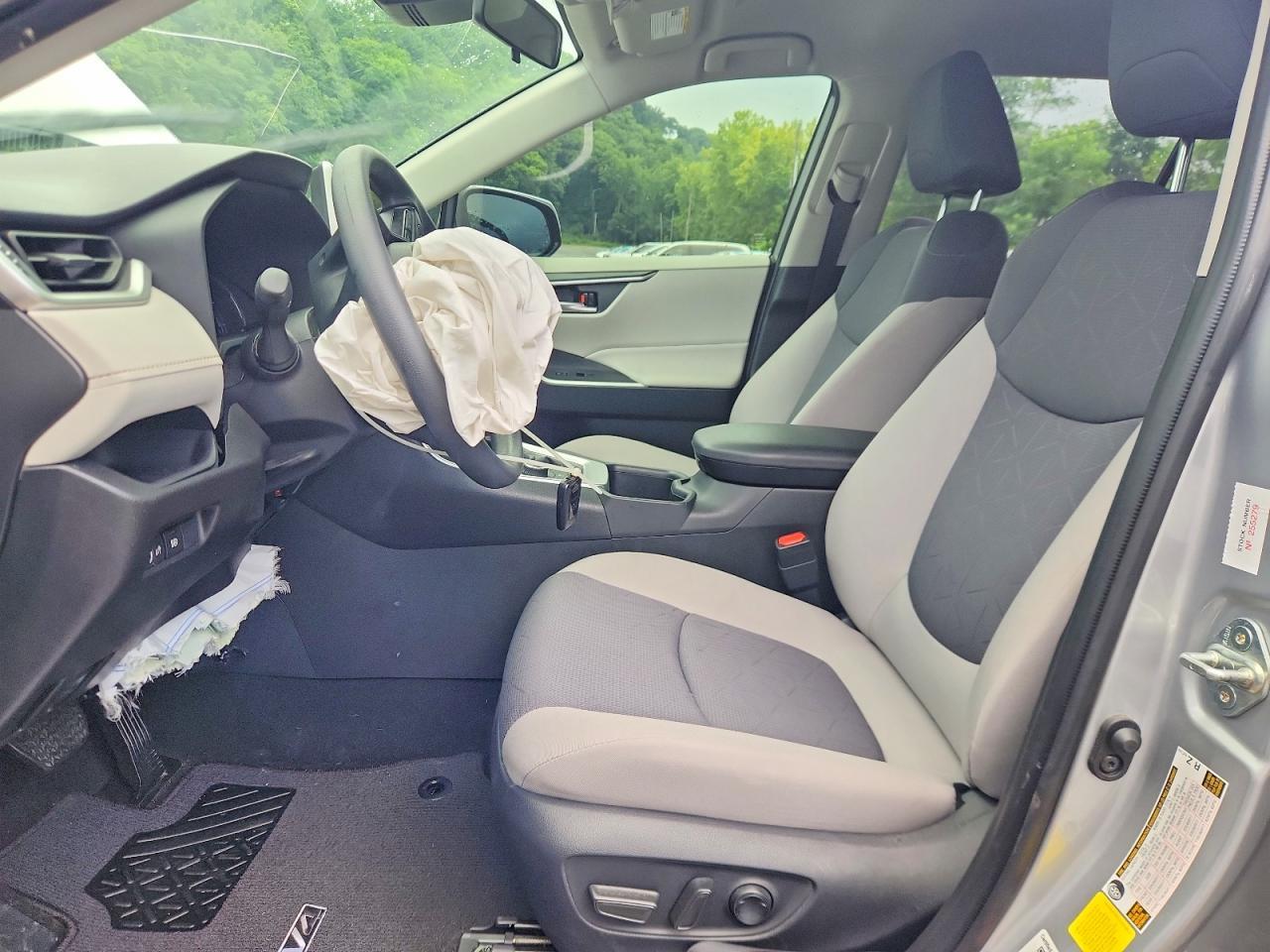 Salvage 2025 Toyota Rav4 Hybrid Xle