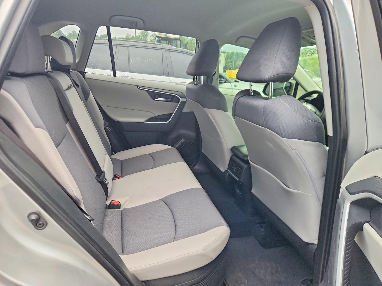 Salvage 2025 Toyota Rav4 Hybrid Xle