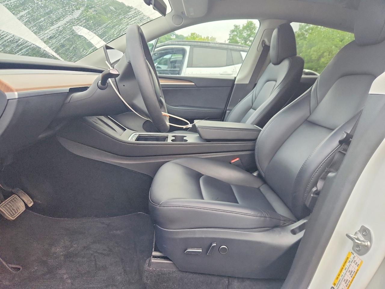 Salvage 2023 Tesla Model Y 