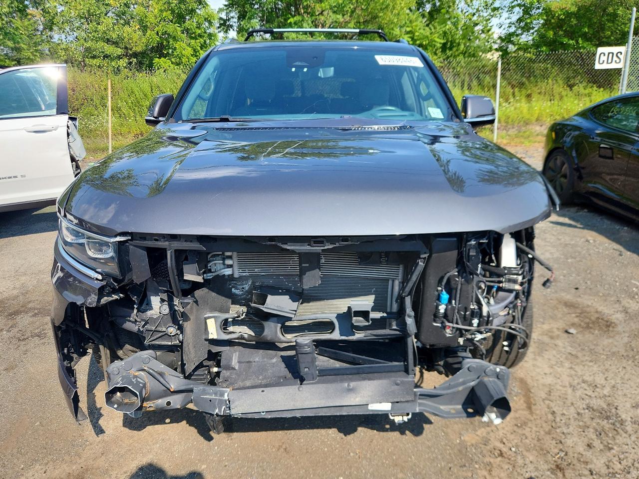 Salvage 2022 Jeep Grand Wagoneer Series Ii