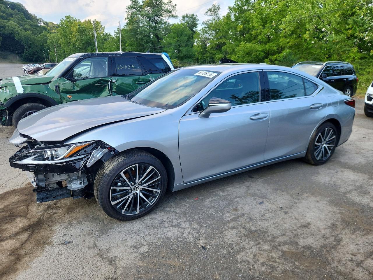 Salvage 2025 Lexus Es 350 