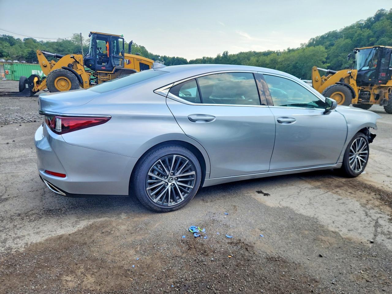 Salvage 2025 Lexus Es 350 