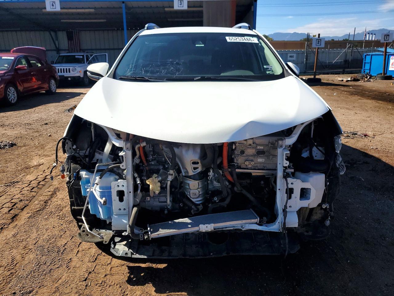 Salvage 2018 Toyota Rav4 Hybrid Le