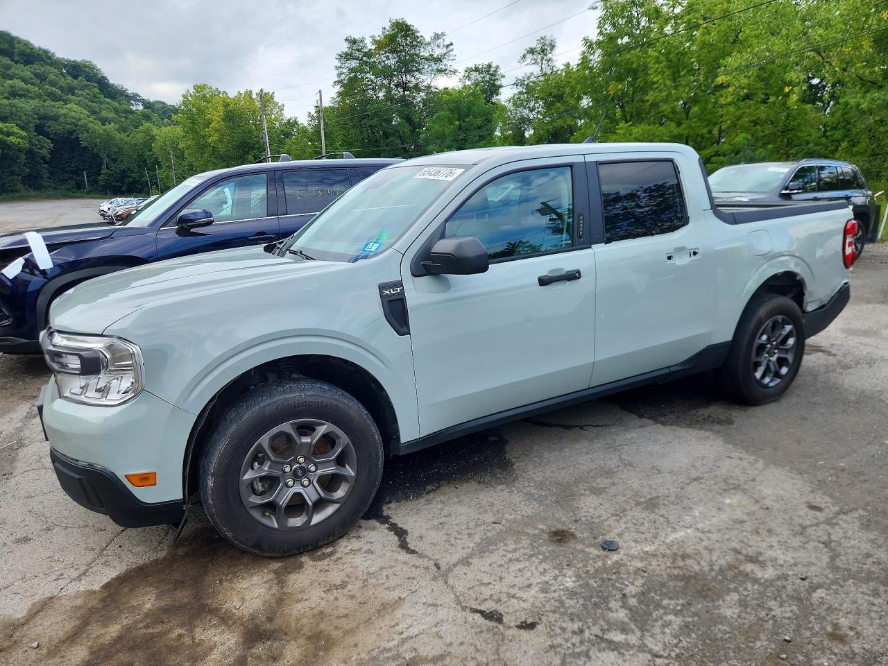 Salvage 2022 Ford Maverick Xl