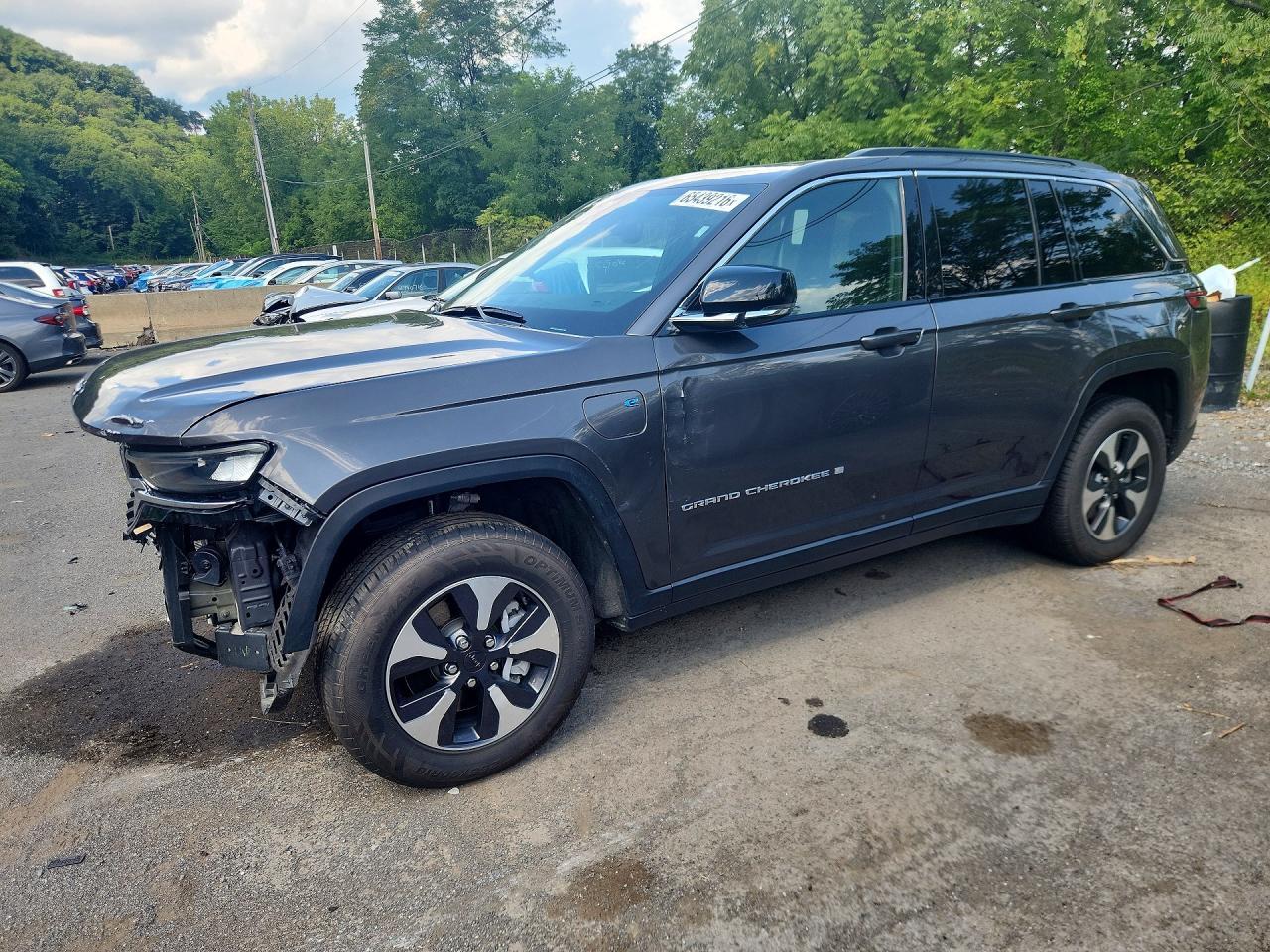 Salvage 2024 Jeep Grand Cherokee Limited 4xe
