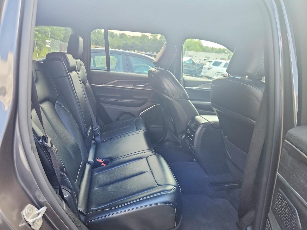 Salvage 2024 Jeep Grand Cherokee Limited 4xe
