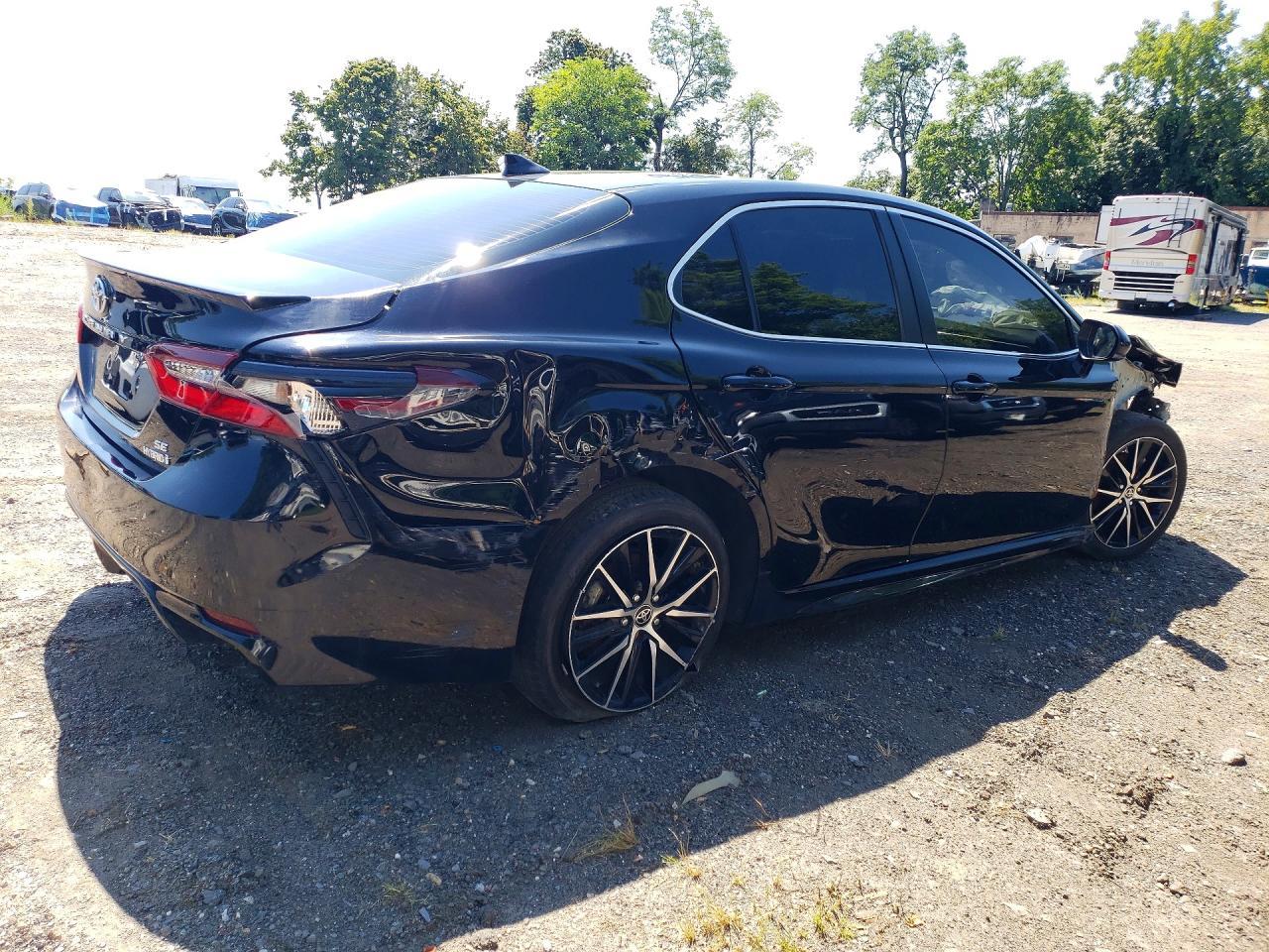 Salvage 2023 Toyota Camry Se