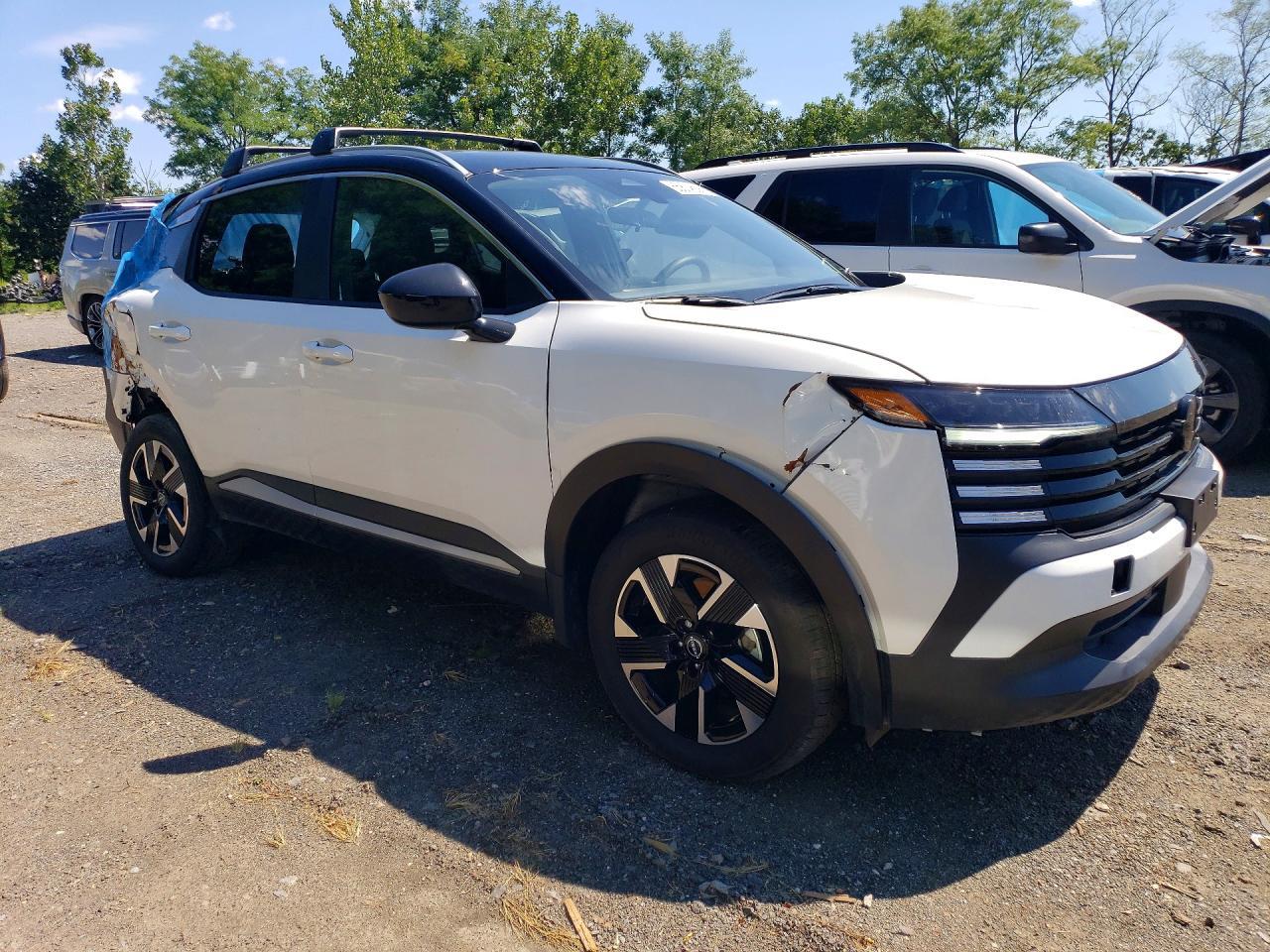 Salvage 2026 Nissan Kicks Sv