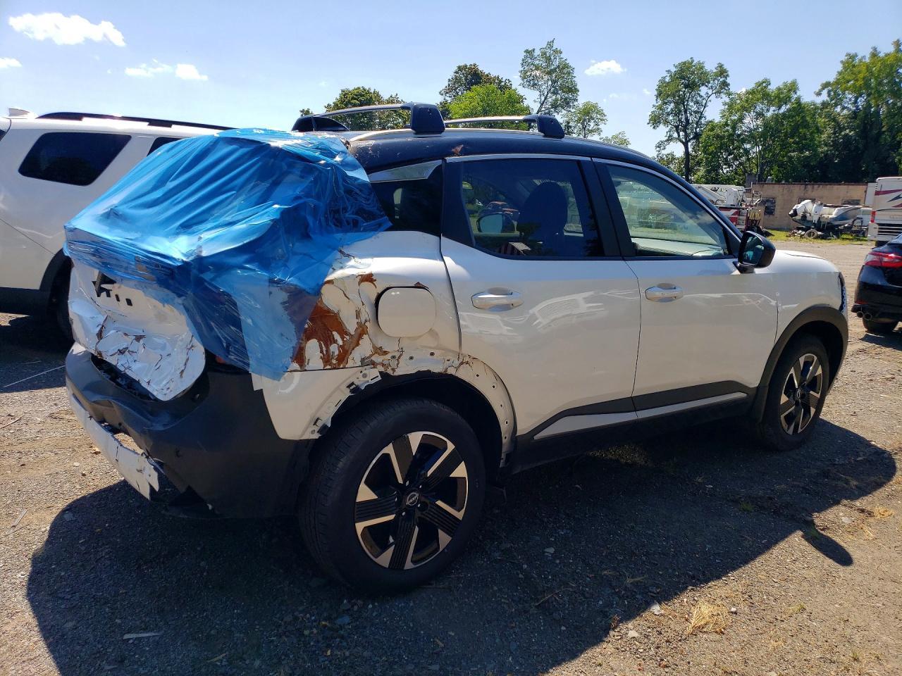Salvage 2026 Nissan Kicks Sv