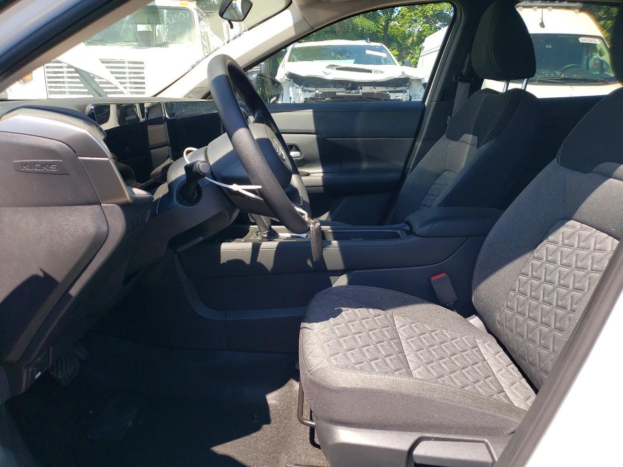 Salvage 2026 Nissan Kicks Sv