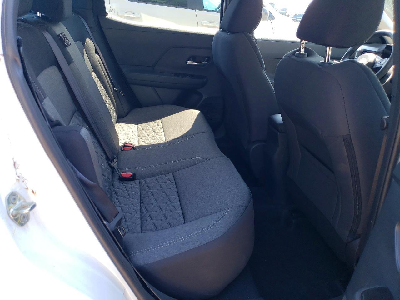 Salvage 2026 Nissan Kicks Sv