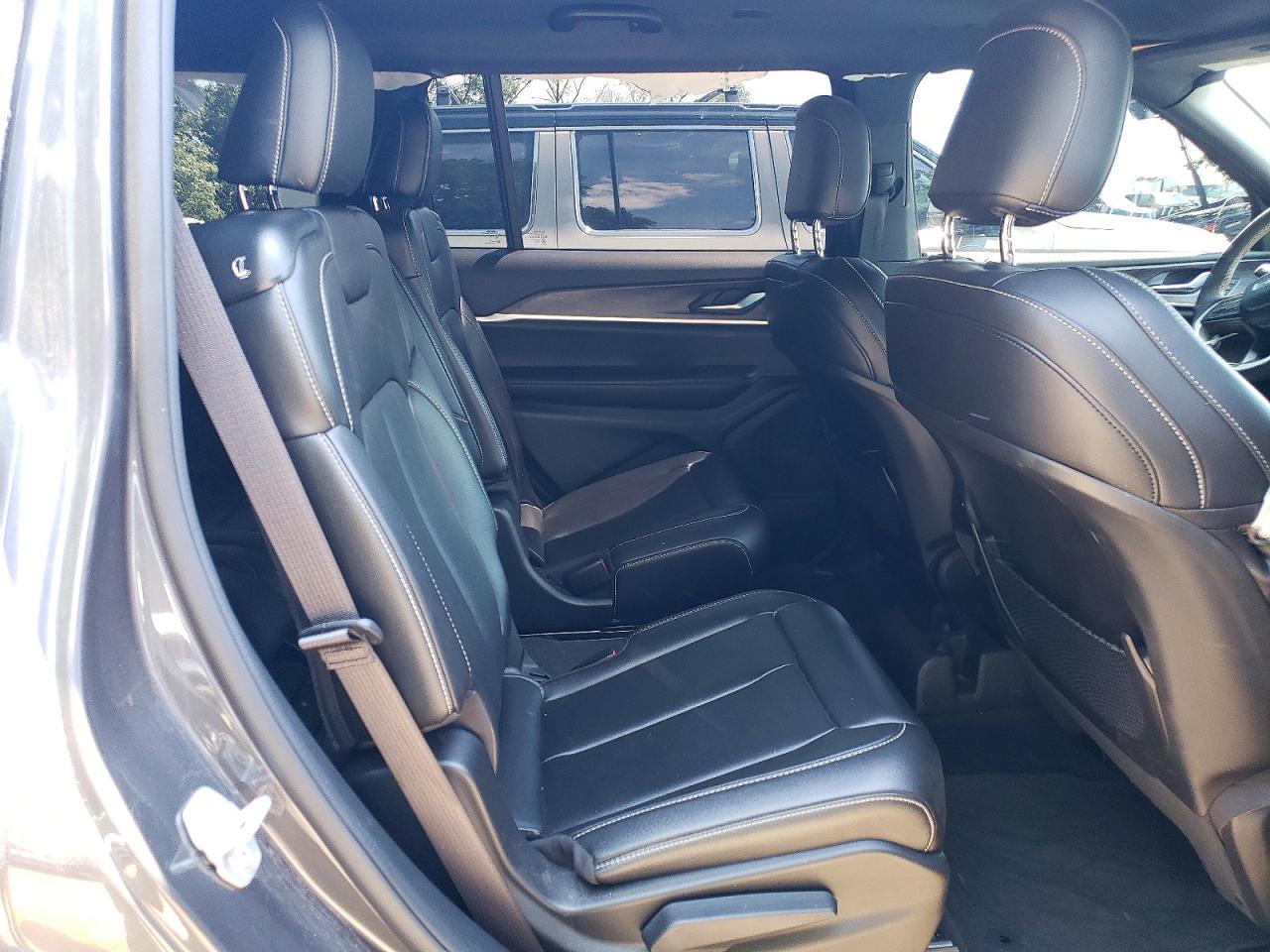 Salvage 2024 Jeep Grand Cherokee L Limited