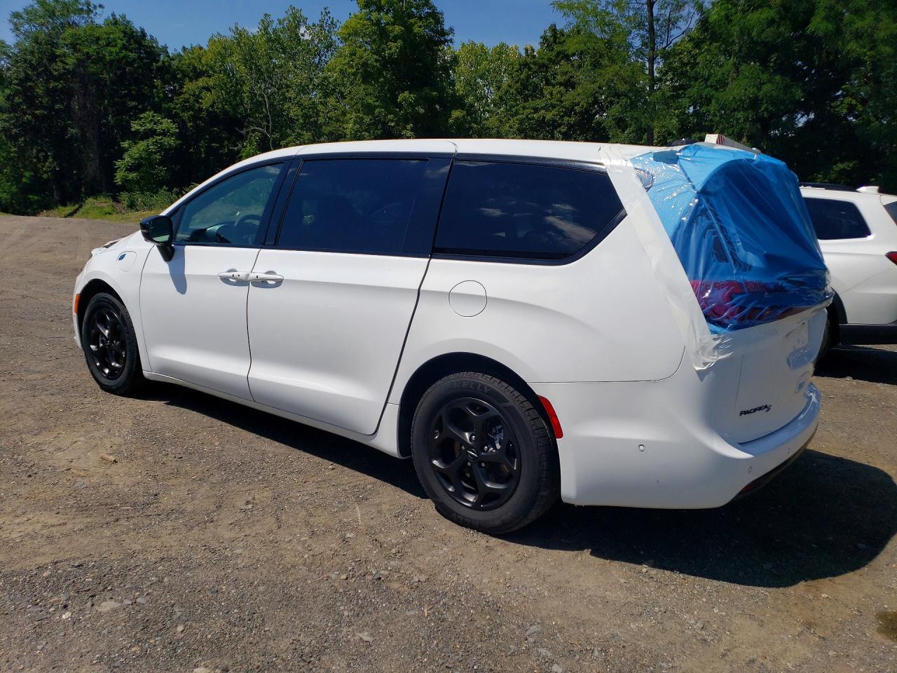 Salvage 2024 Chrysler Pacifica Hybrid Select