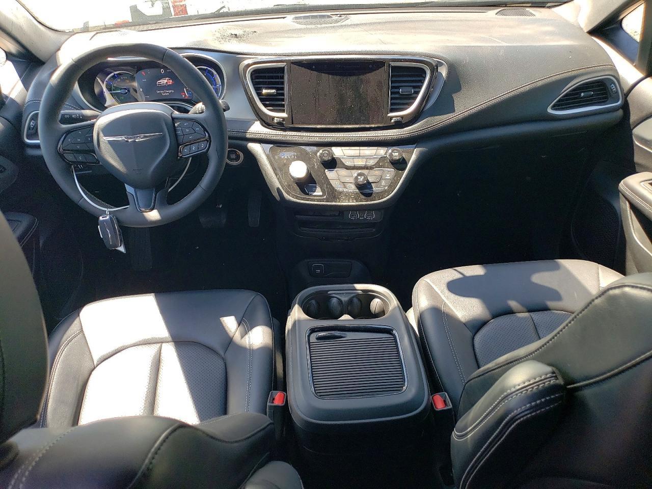 Salvage 2024 Chrysler Pacifica Hybrid Select