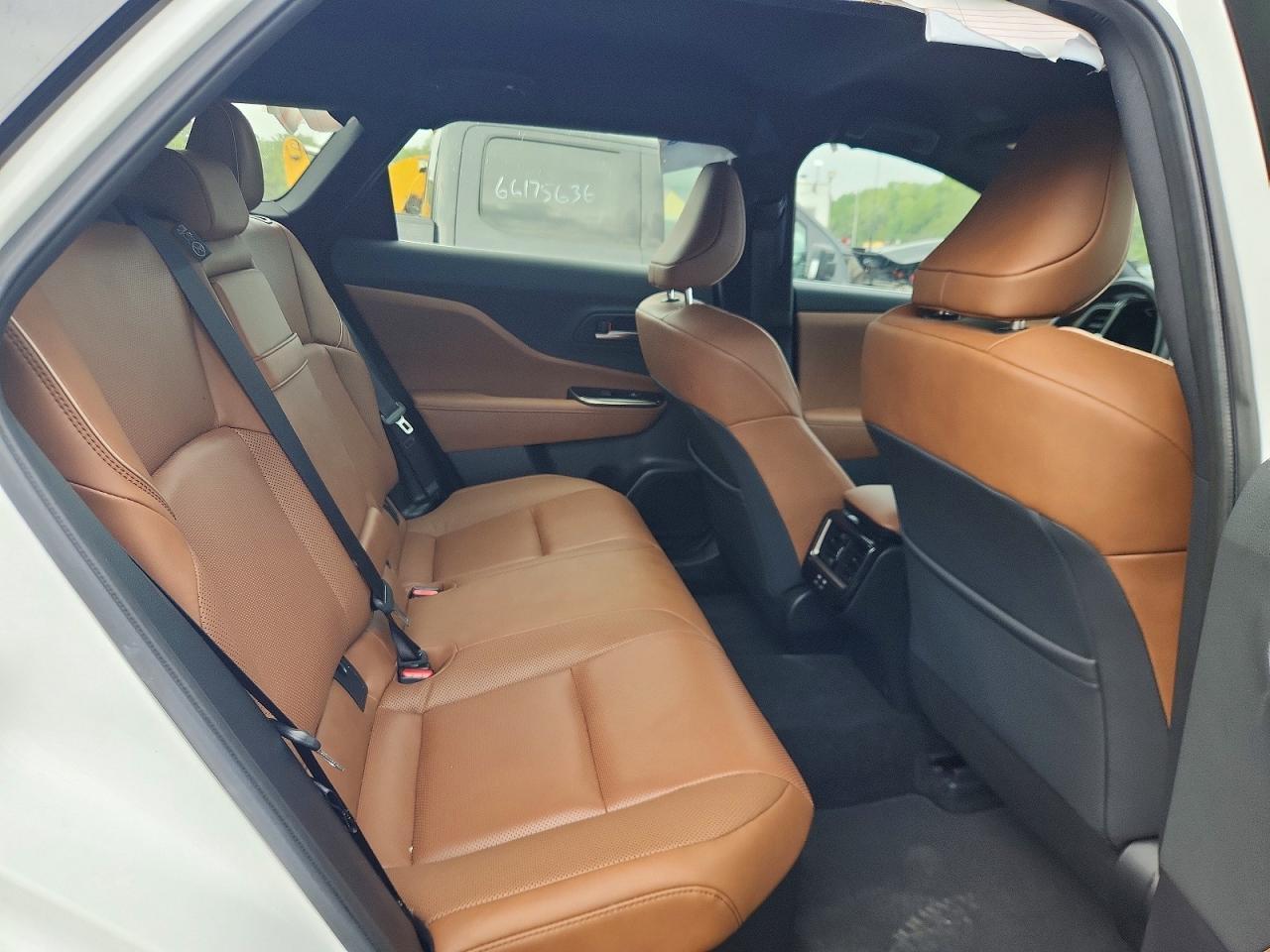 Salvage 2025 Toyota Crown Signia Xle