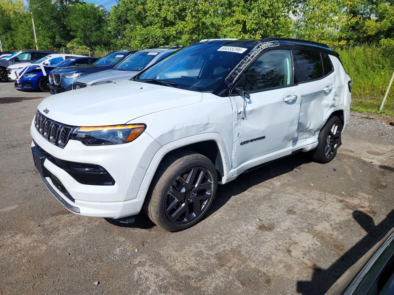 Salvage 2025 Jeep Compass Limited