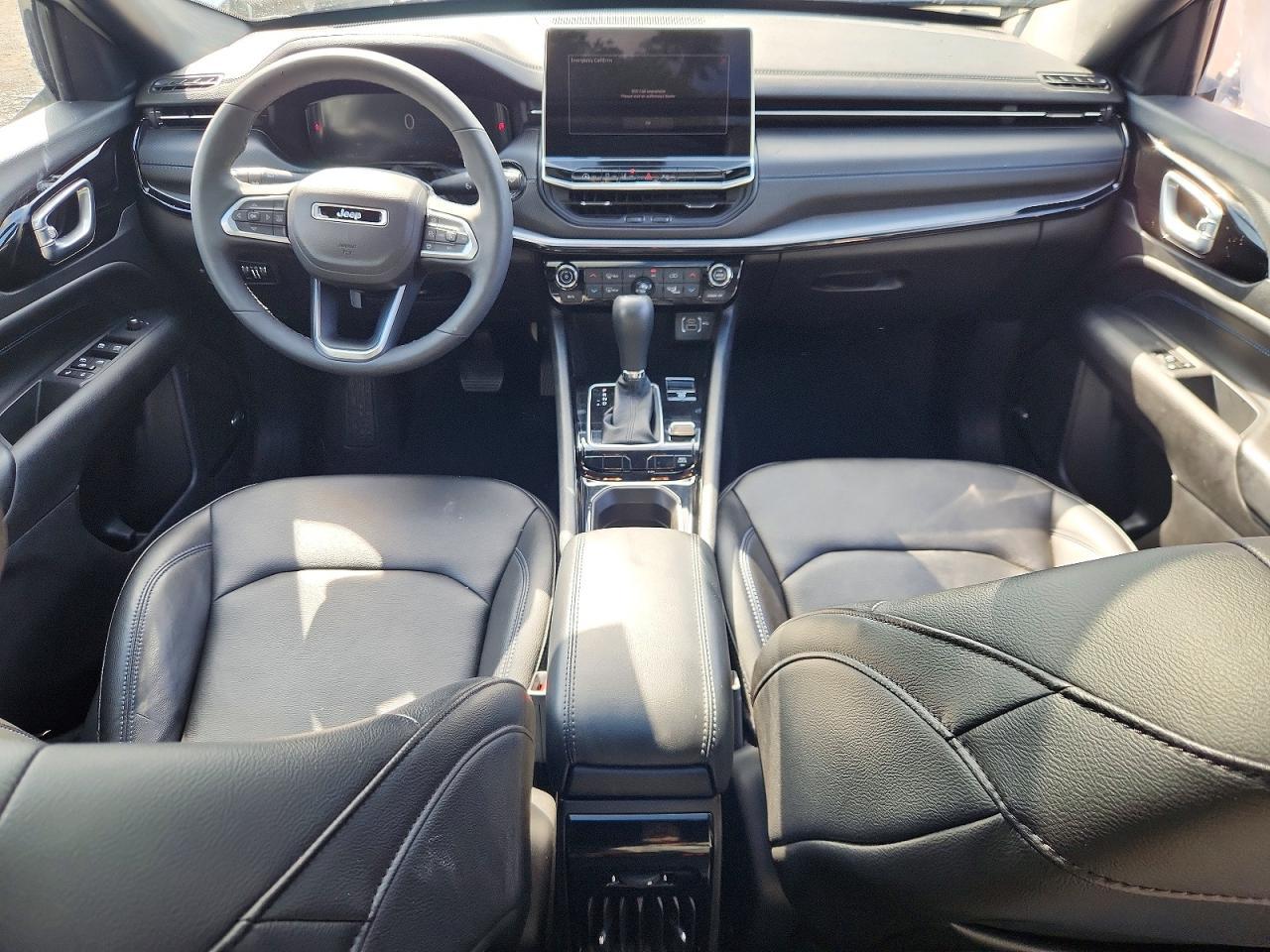 Salvage 2025 Jeep Compass Limited