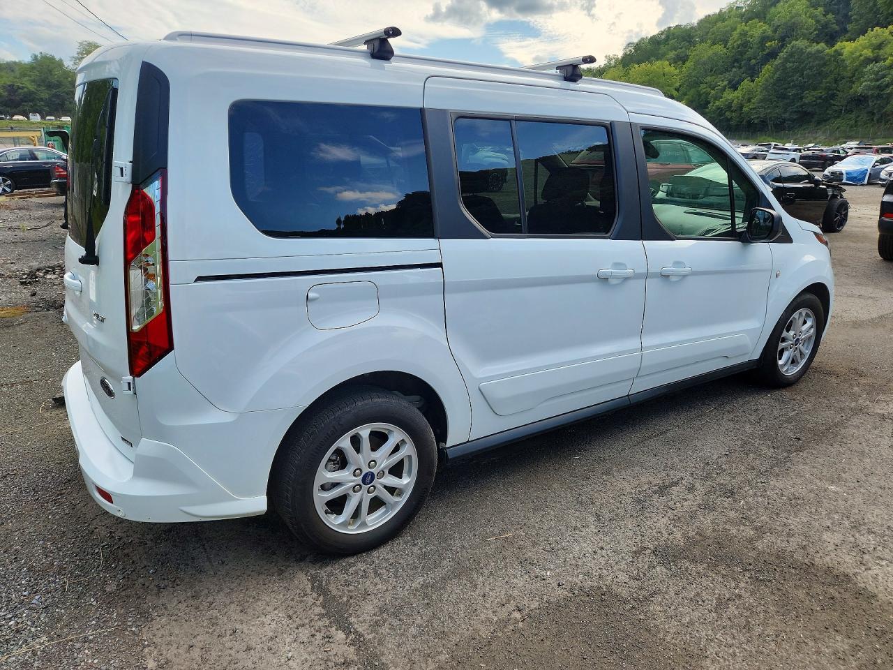 Salvage 2023 Ford Transit Connect 
