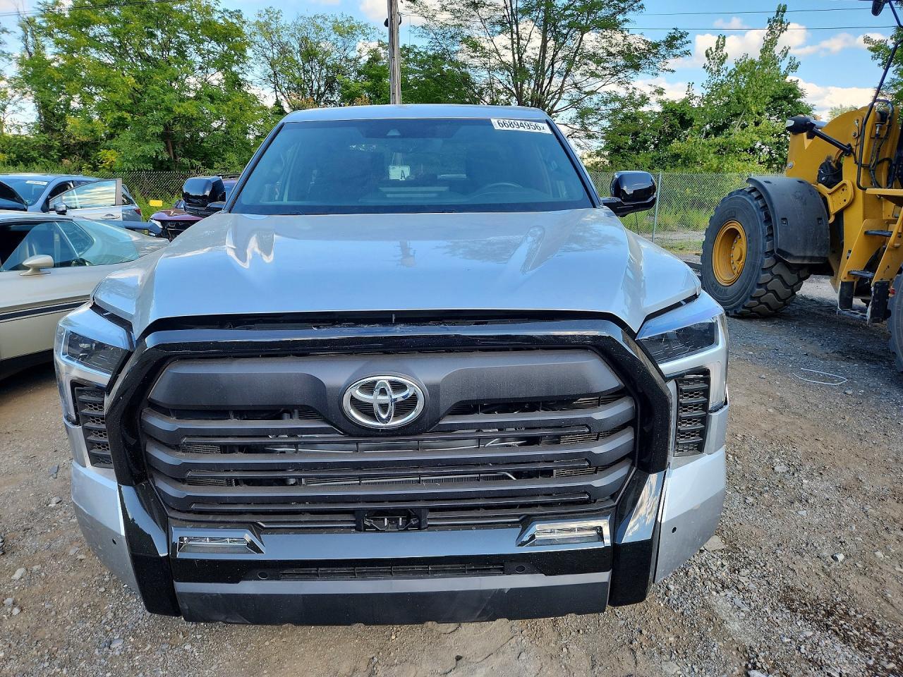 Salvage 2025 Toyota Tundra Limited