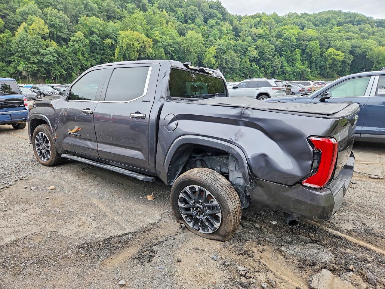 Salvage 2025 Toyota Tundra Crewmax Limited