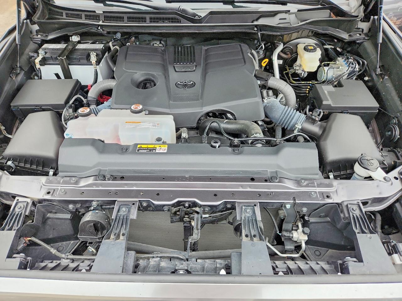 Salvage 2025 Toyota Tundra Crewmax Limited