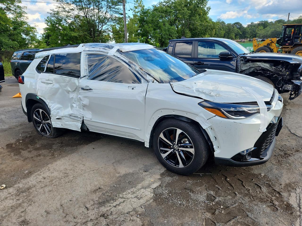 Salvage 2024 Toyota Corolla Cross Hybrid Xse