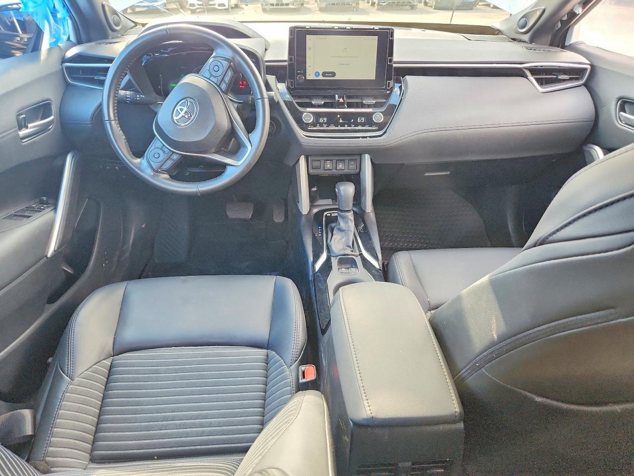 Salvage 2024 Toyota Corolla Cross Hybrid Xse