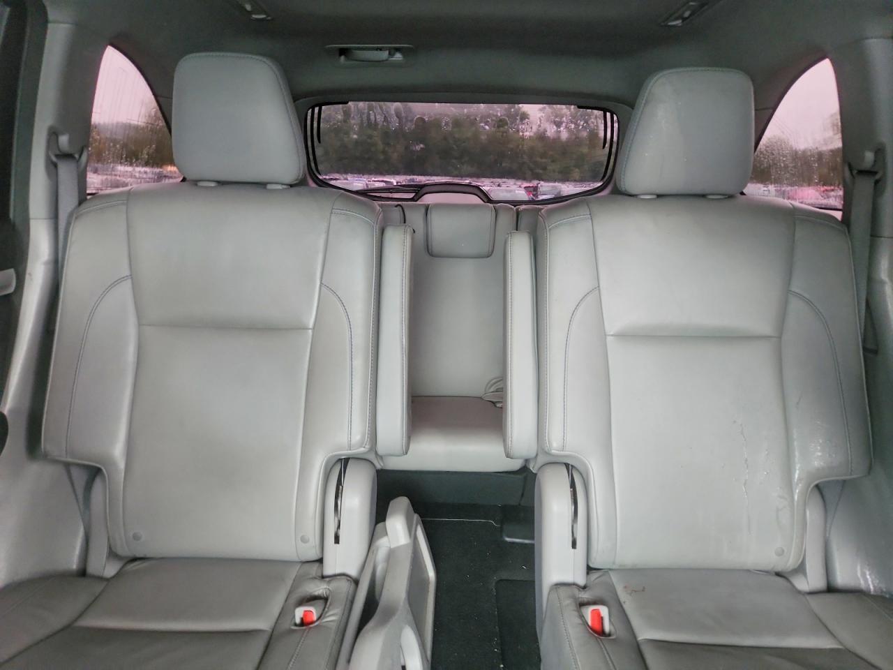 Salvage 2015 Toyota Highlander Xle
