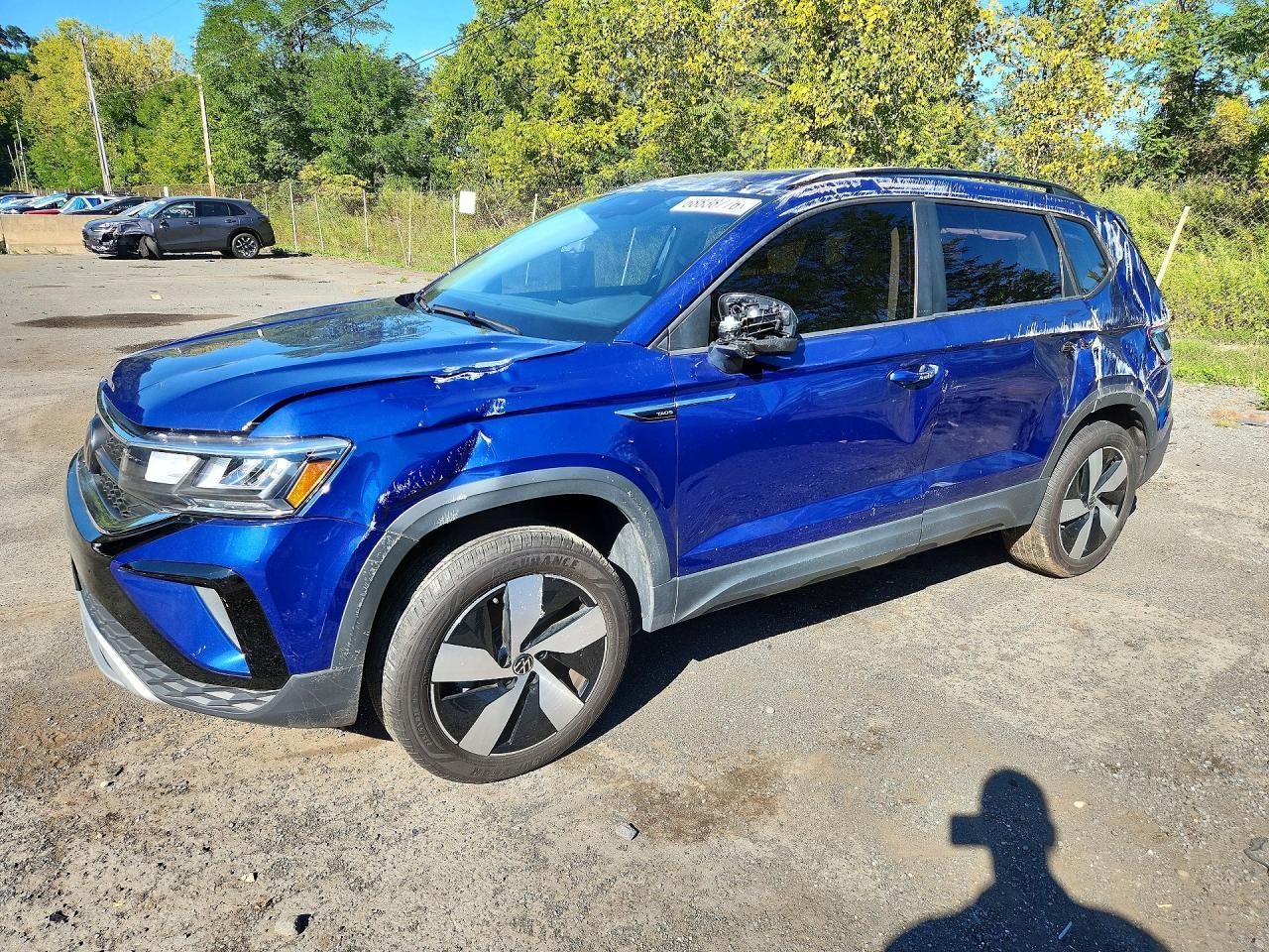 Salvage 2024 Volkswagen Taos S