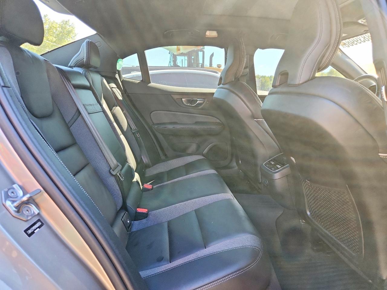 Salvage 2021 Volvo S60 T6 R-design