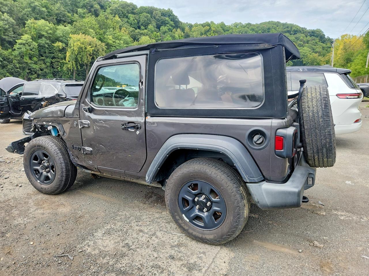 Salvage 2024 Jeep Wrangler 