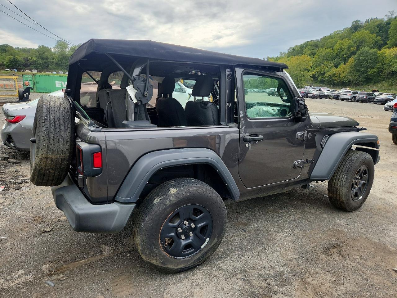 Salvage 2024 Jeep Wrangler 