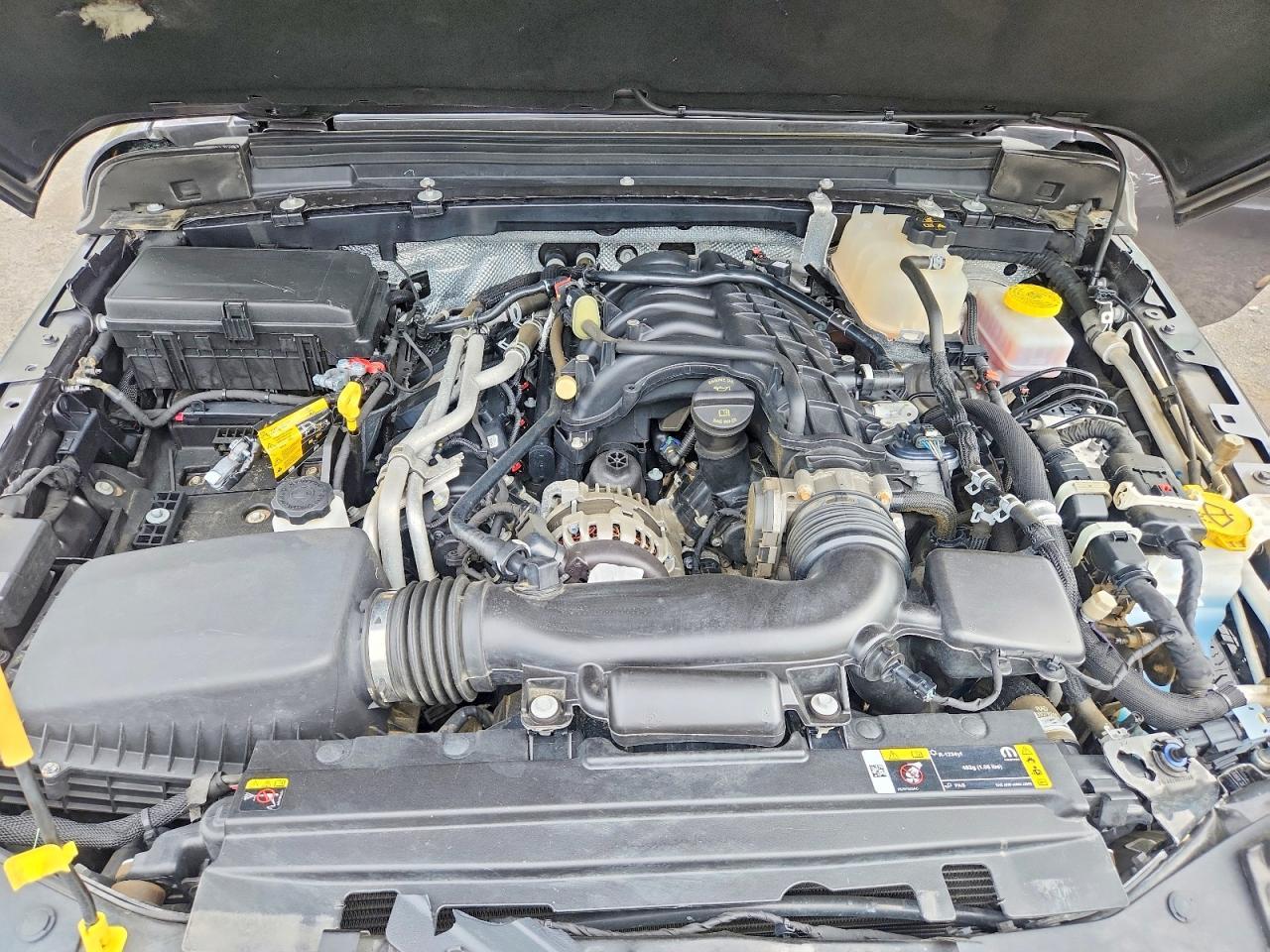 Salvage 2024 Jeep Wrangler 