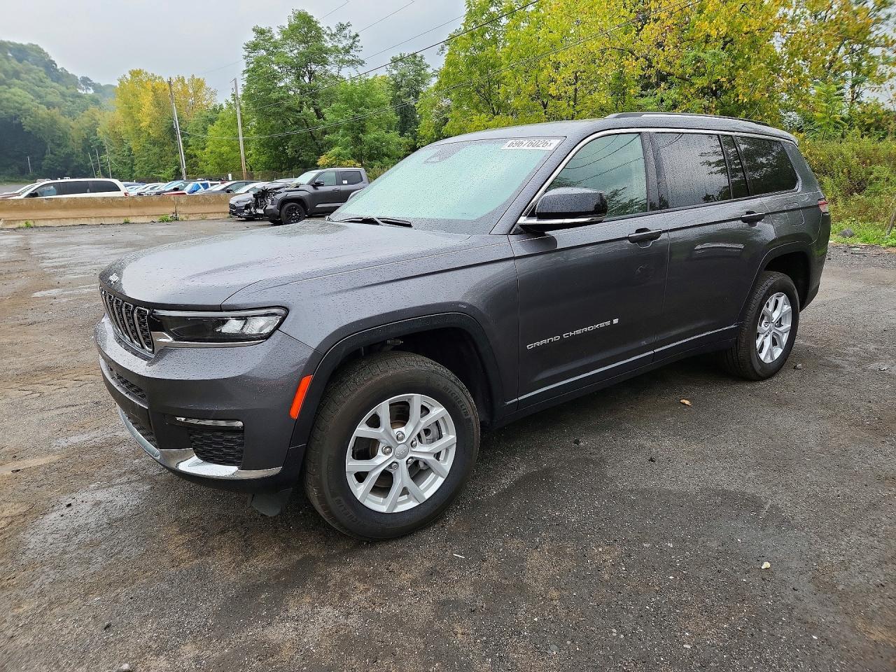 Salvage 2023 Jeep Grand Cherokee Limited