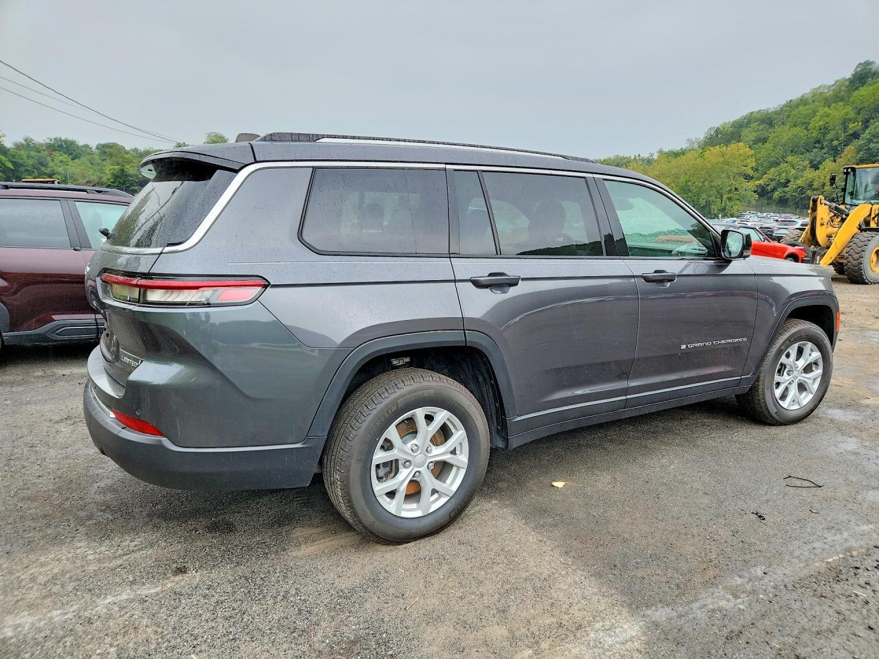 Salvage 2023 Jeep Grand Cherokee Limited
