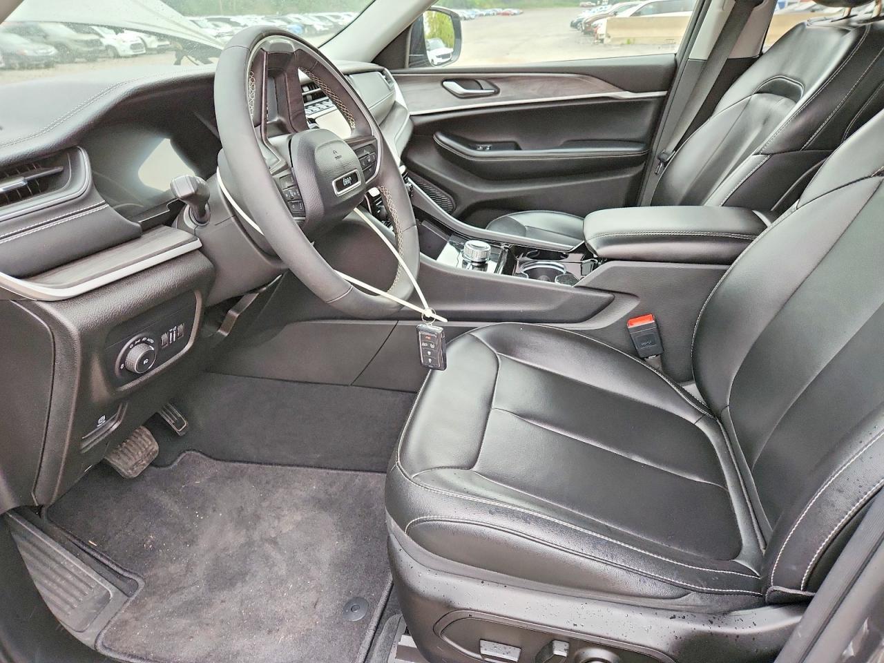 Salvage 2023 Jeep Grand Cherokee Limited