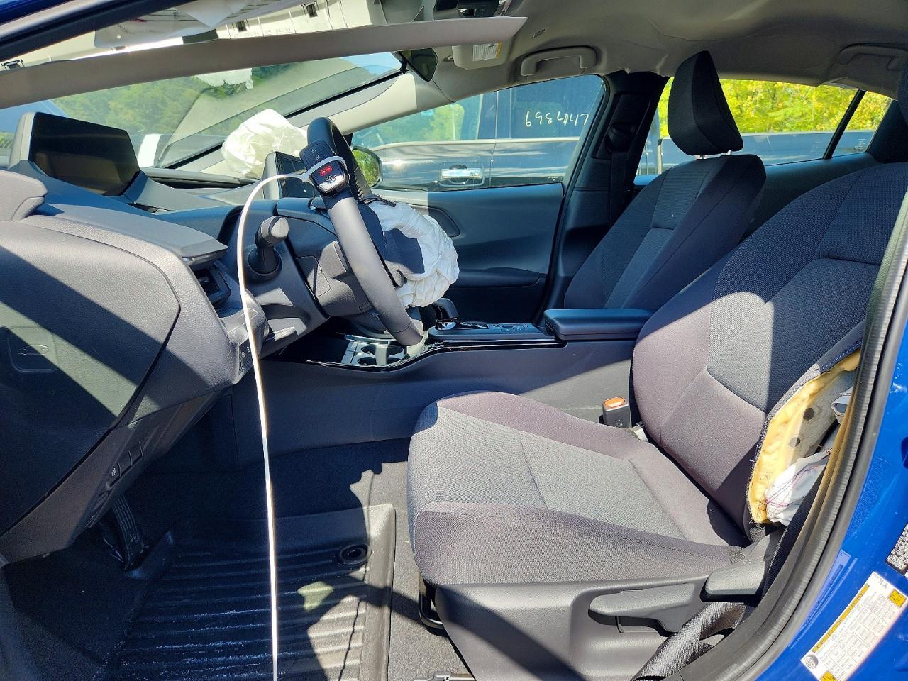 Salvage 2026 Toyota Prius Le