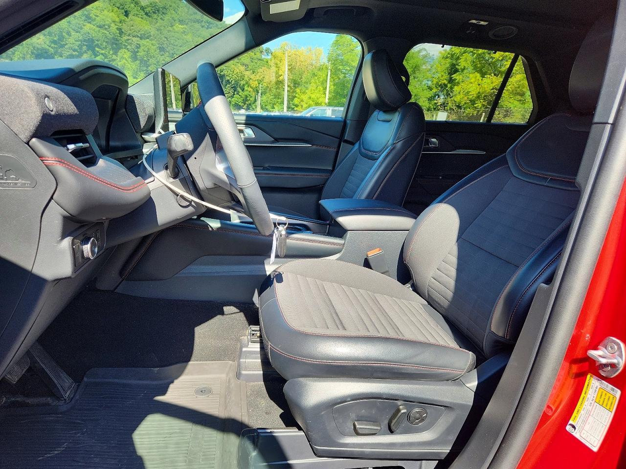 Salvage 2025 Ford Explorer St-line