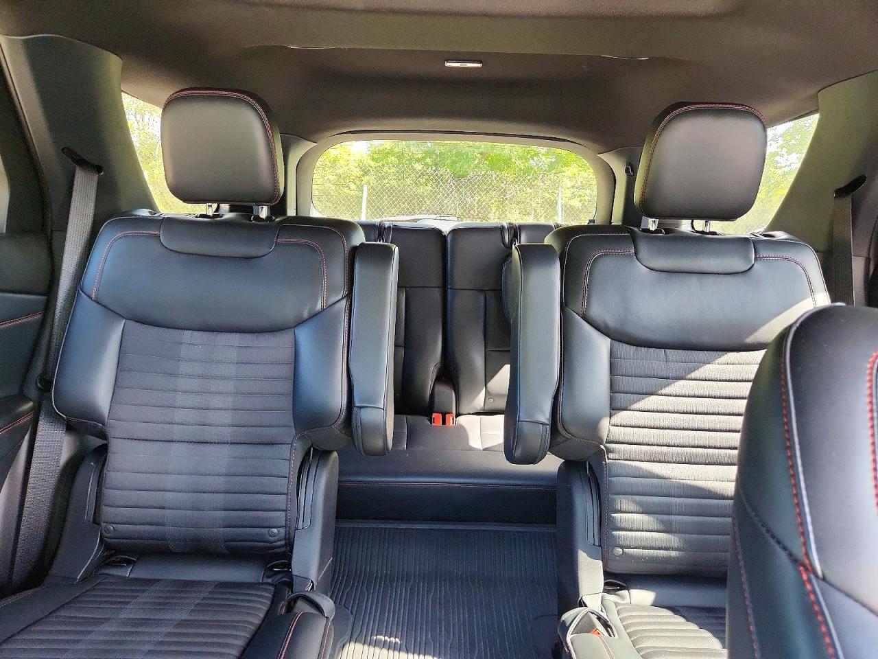 Salvage 2025 Ford Explorer St-line