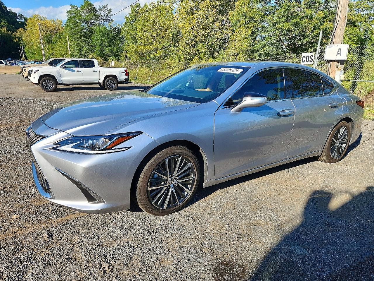 Salvage 2025 Lexus Es 350 