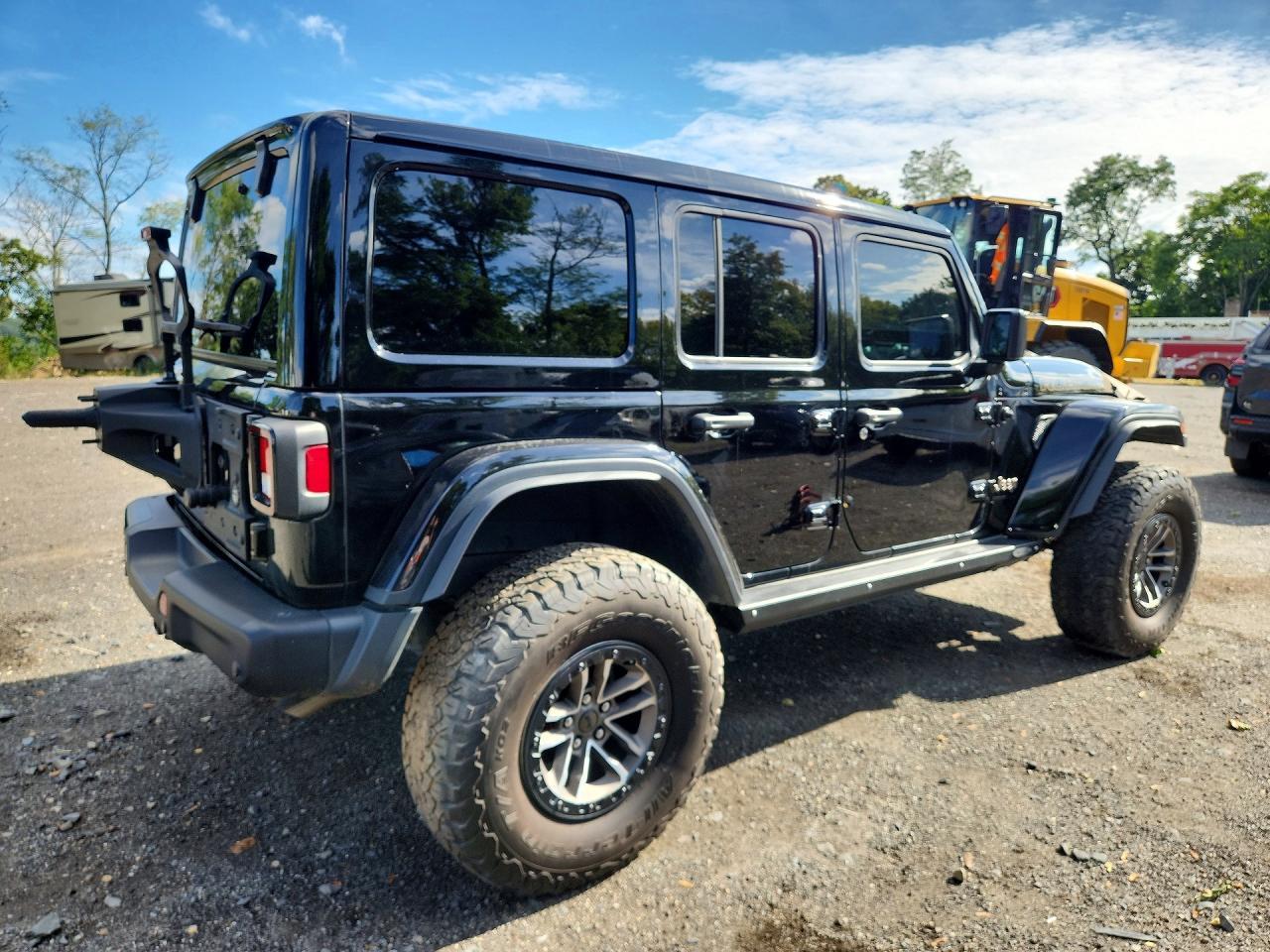 Salvage 2023 Jeep Wrangler Rubicon 392