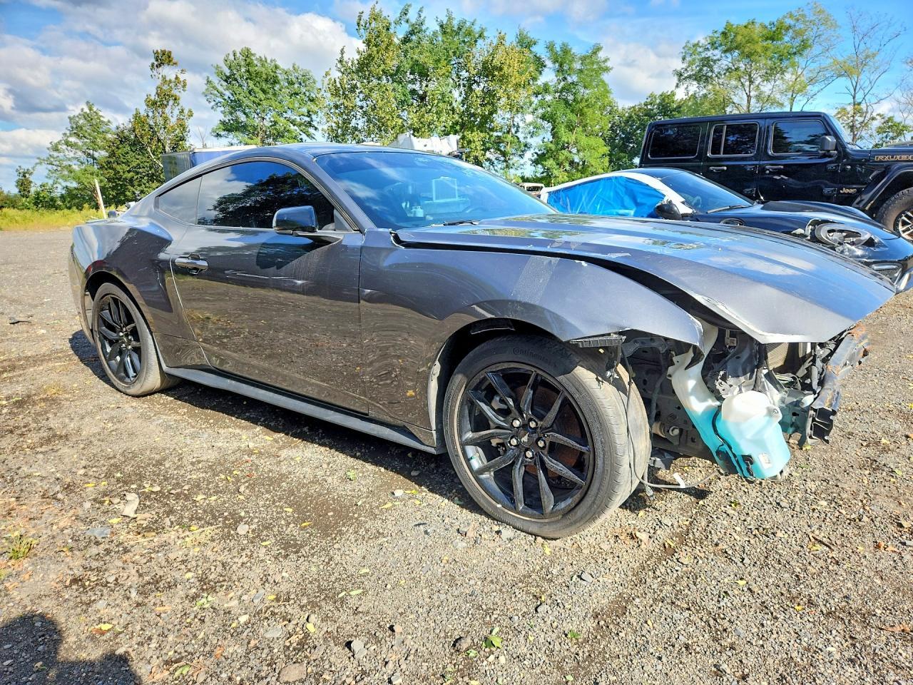 Salvage 2024 Ford Mustang 
