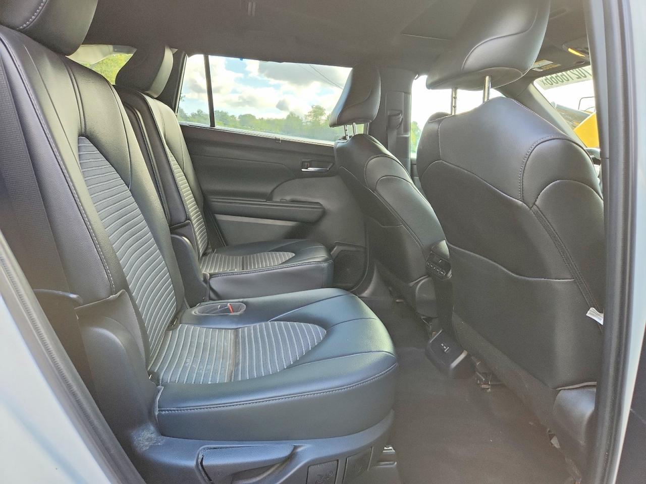 Salvage 2022 Toyota Highlander Xse