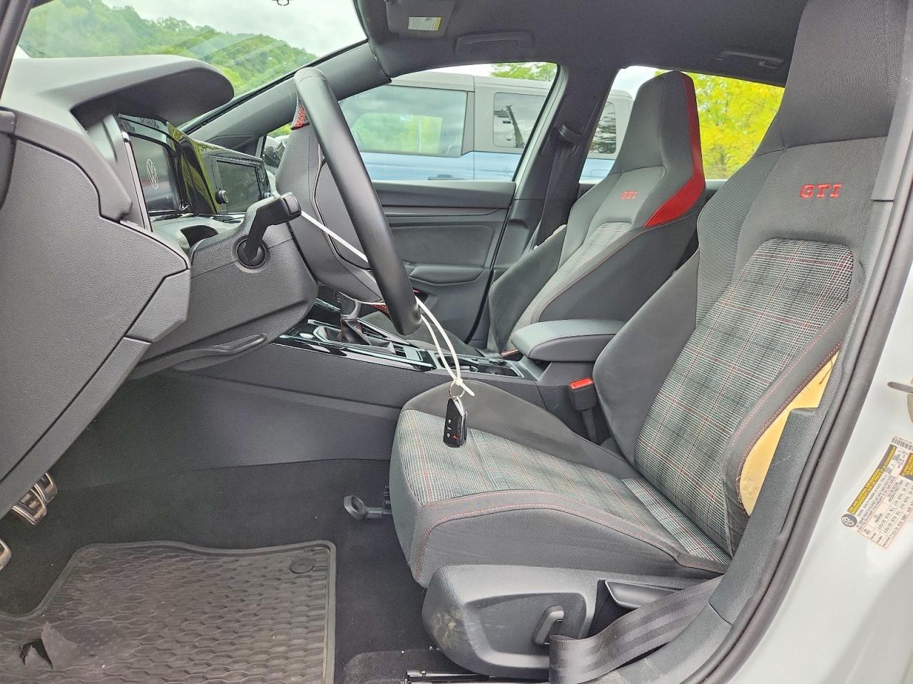 Salvage 2024 Volkswagen Gti S
