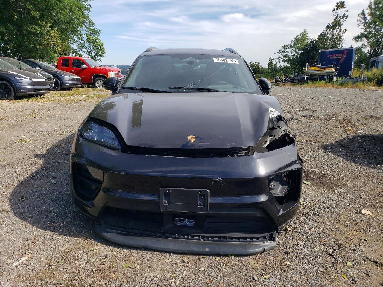 Salvage 2025 Porsche Macan 4s